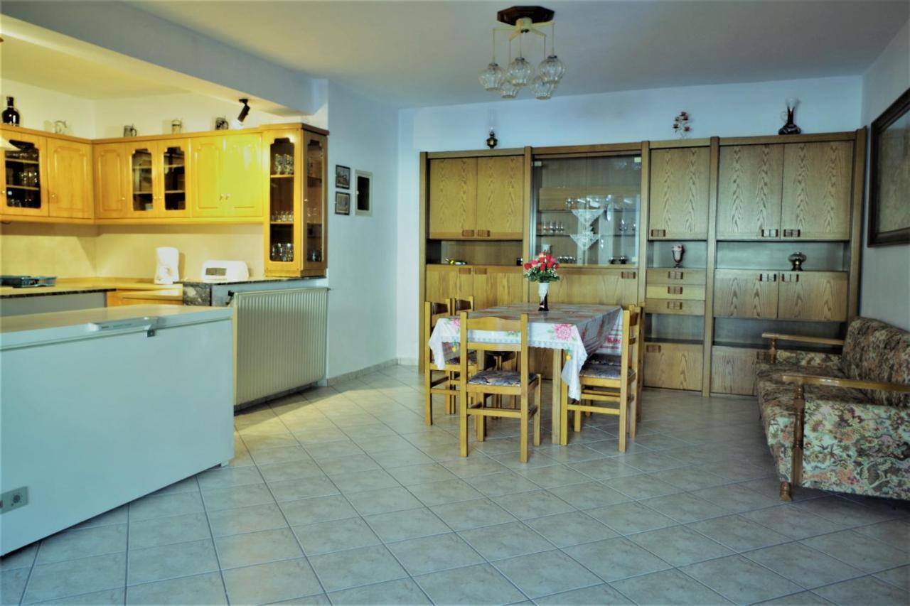 Vranas Property Szkála Szotírosz Kültér fotó